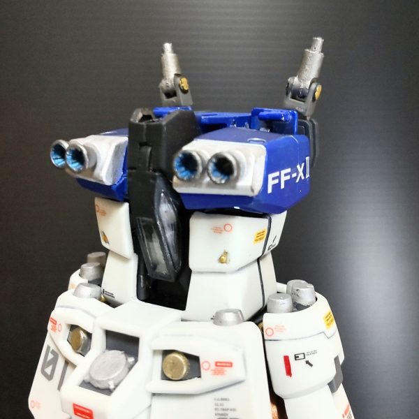 MG GP01-fbダミーコアブロック、作成したコアファイターの出来がよかったのでジャンクのコアファイターを入手。スペシャルコーティングverだったのでコーティングをはがしました。下地は黒と透明でした、当たり前か。（1枚目）