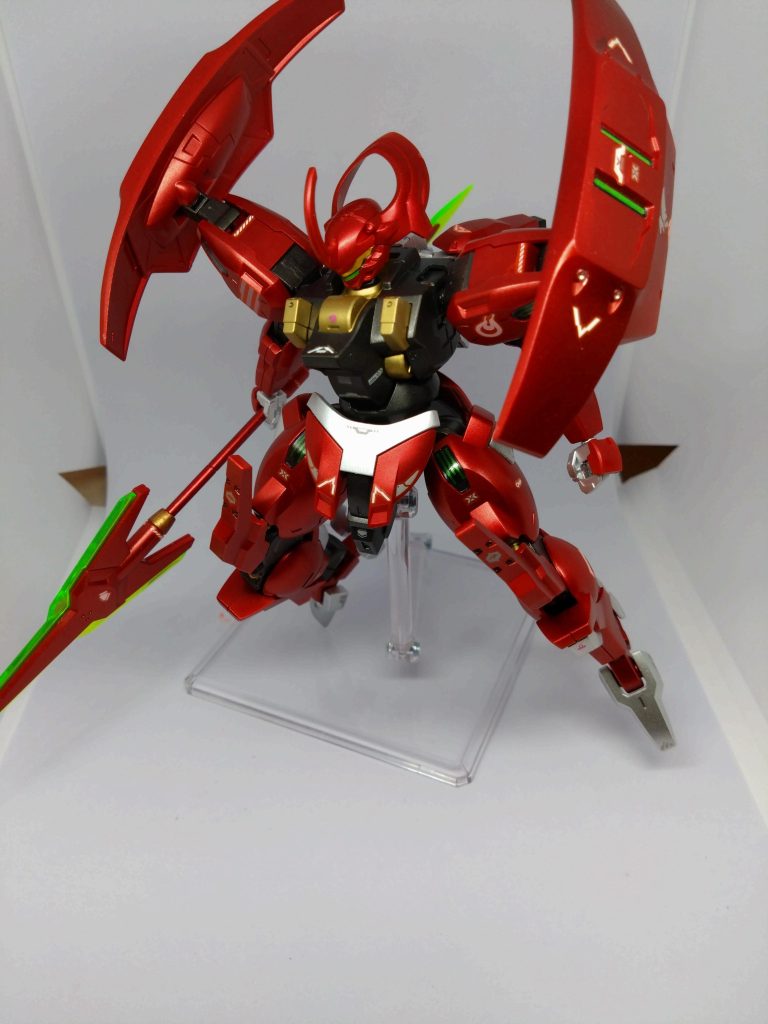 ガンダムマーカーロイヤルメタレッド艶消し…艶…写真だとなんかまだ艶々…