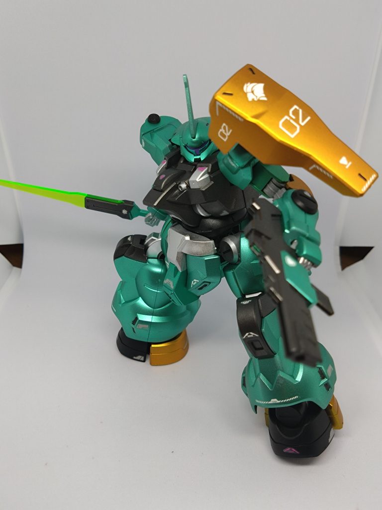 子供の頃カプセル戦記でヤクト・ドーガが好きでした。その名残で緑と黄色の合わせが好きなんです。