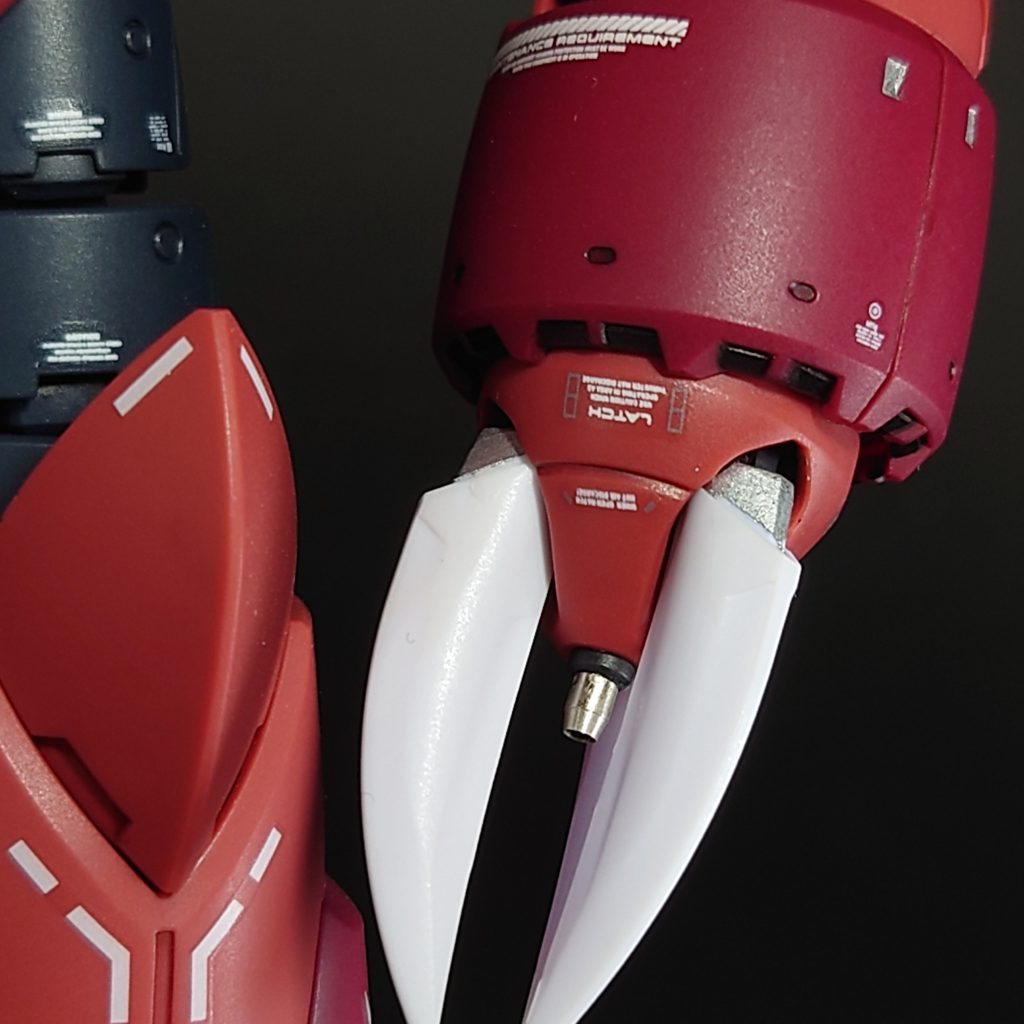 こちらのバルカンもHiQpartsの2.0mm EZガンマズルに、交換することで、リアル度に貢献したかな?