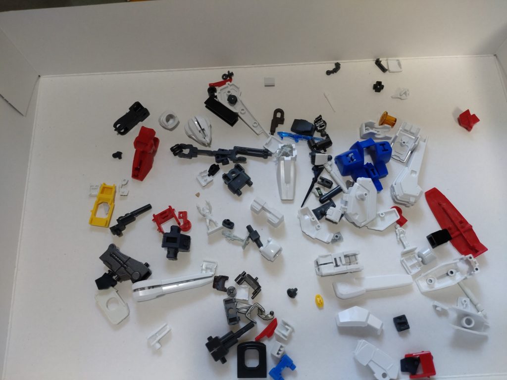 ジャンク品　と頭部–2枚目/制作者：斎藤　辰巳