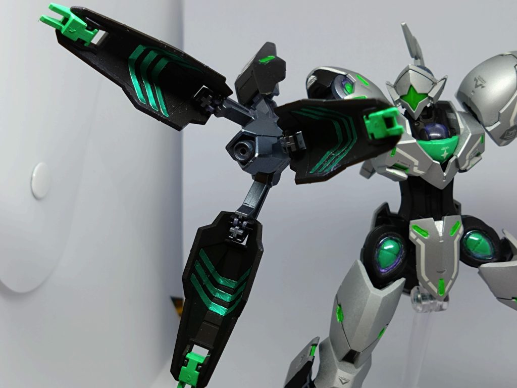 なんか関節弱々。自分のだけでしょうか。ボンドで補強してます 