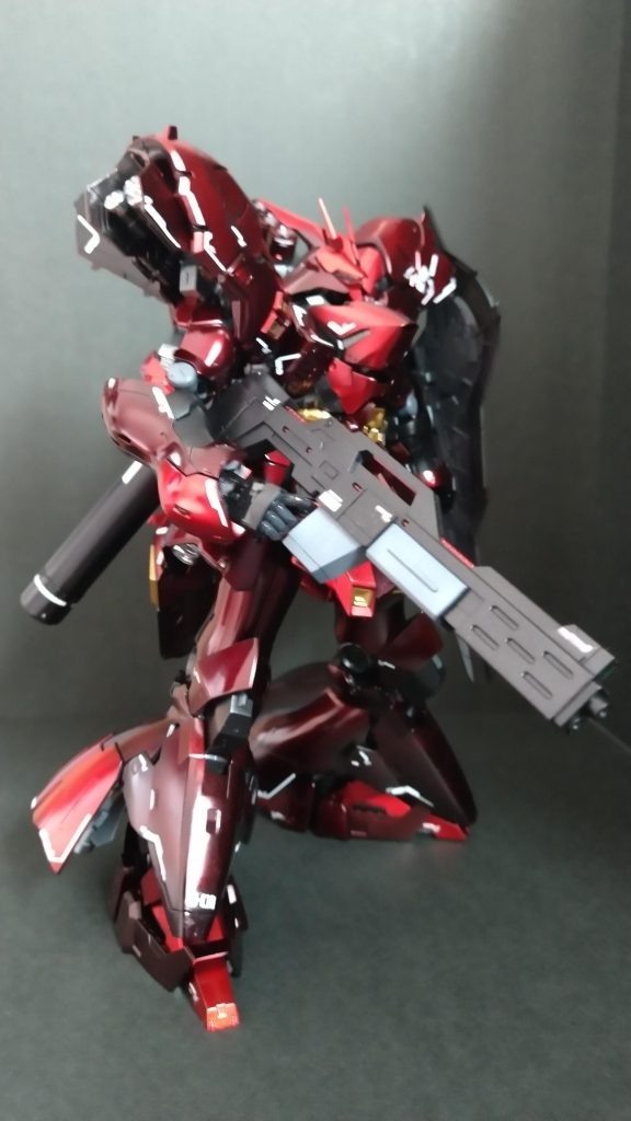 濃い赤はスターライトアイアン下地、薄い赤はスターライトシルバー下地からの、クリアレッド塗り重ね(薄い赤3回、濃い赤5回)