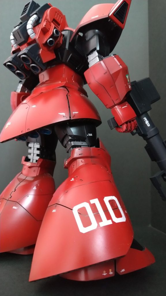 大きいデカールは好きだけど貼るのは苦手です。