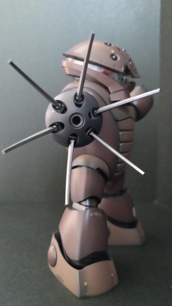 歌舞伎役者のような旧キット1/100の箱絵のまね。ﾅﾝﾁｬｯﾃ