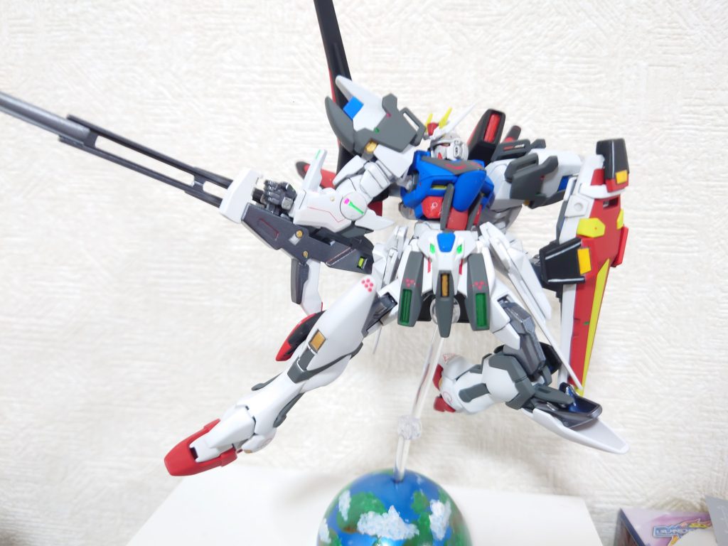 そのままの具材を使わず、なるべく切ったり貼ったり合わせたりしてミキシング率を高めています。