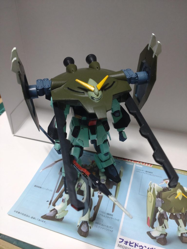 設定とは違う部分もありますが、一応強襲形態に変形出来ます。