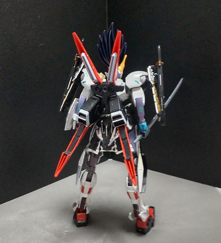 リアビューバックパックにはM1アストレイのフライトユニットを移植しています。※脱着可能です。