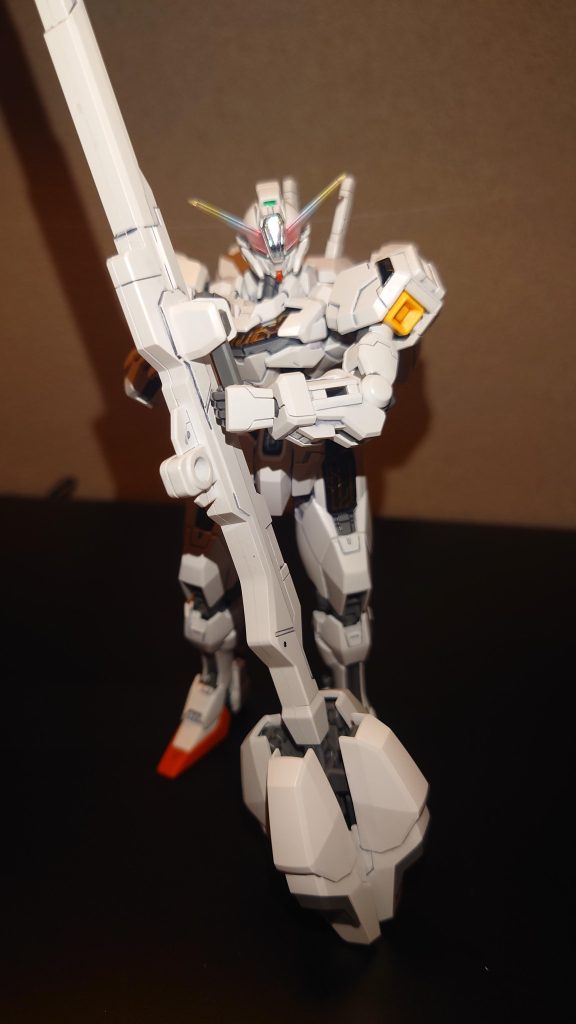 この箒大きすぎて掃除しづらいわー。