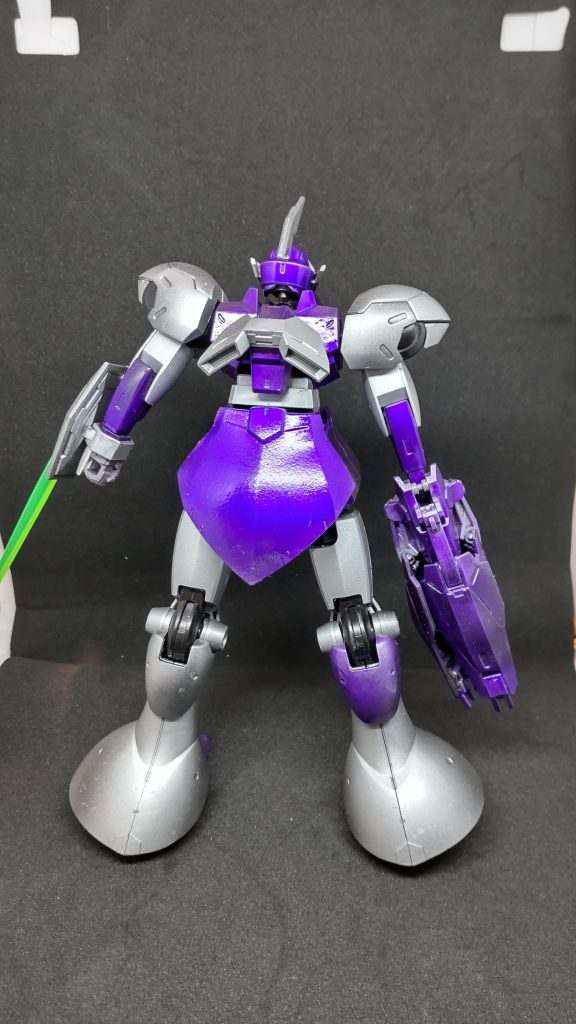 間違えてふくらはぎを片方だけパープルにしちゃいました。