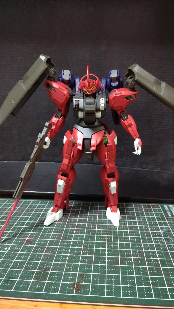 最初は宇宙用高機動型ダリルバルデの試作機で制作を始めました