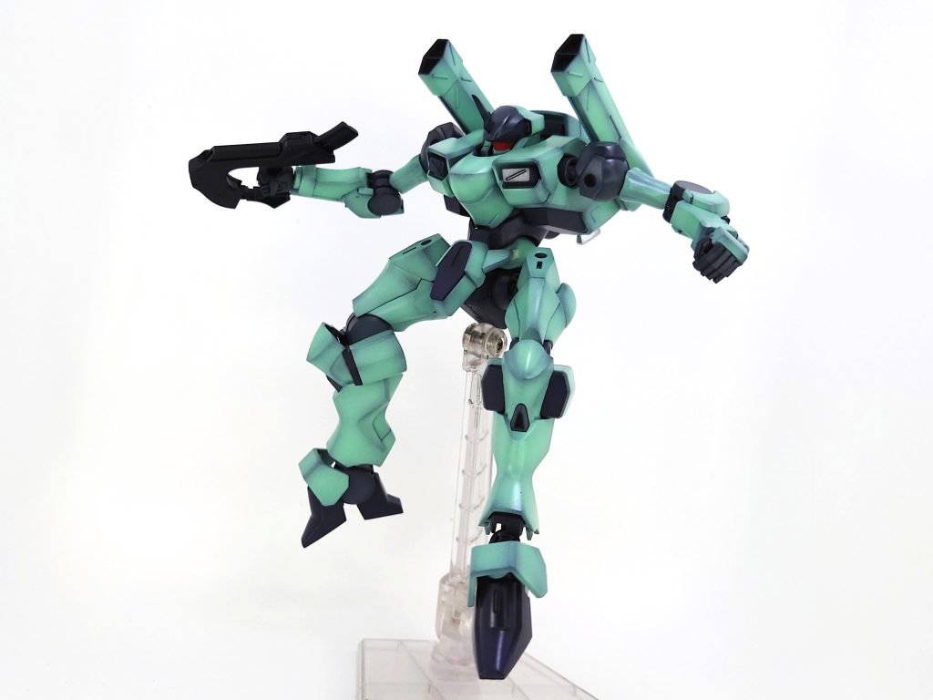 アニメでは瞬殺されてしまう引き立て役機体ですが量産型ならではの魅力がありますね