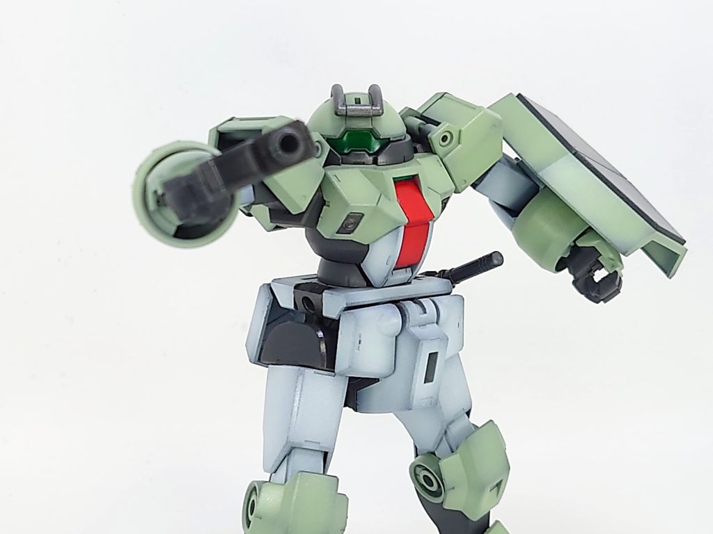 ピストル横撃ち笑 