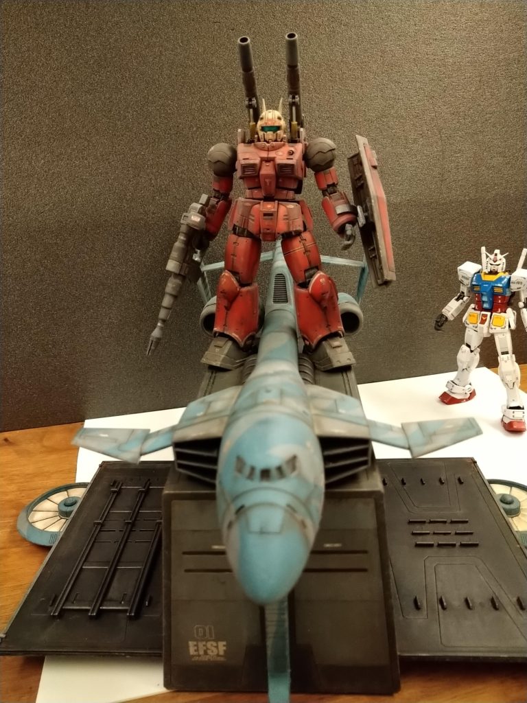 飽きたので、赤く太い汚い奴を上に乗せてみました…別に感動はありませんでした…　　　　　　　　　　　　　（完）