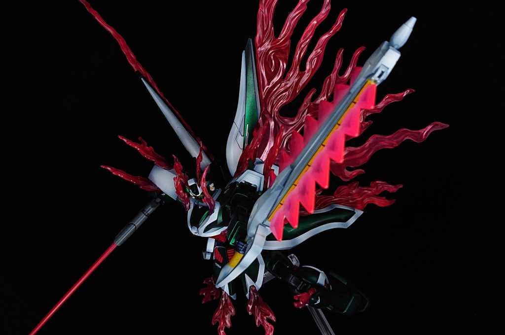 クジャクX-0から拝借 ジョイント部は切り取りビームの刀身はクリアーピンク→根元にクールホワイト→先端に蛍光ピンク→EXクリアー