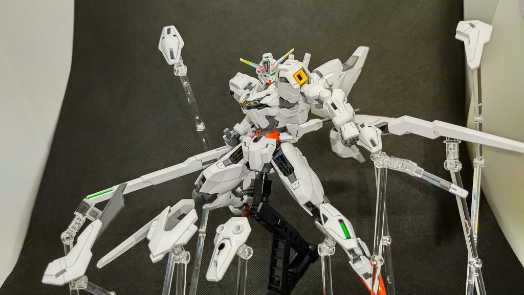 ビットステイヴ展開。作中ではなかったのですが、この状態での戦闘とか見てみたかったですね。