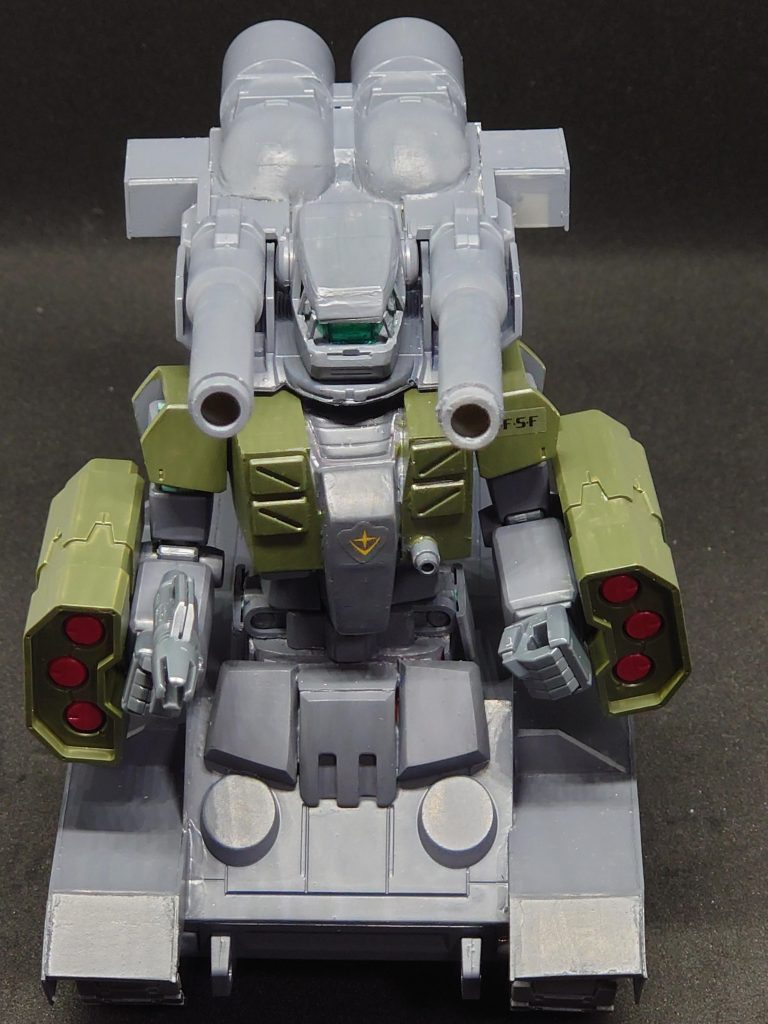 と、ここまでそれっぽい機体説明をしましたが、ぶっちゃけてしまえばガンタンク2みたいなものを作ってみたかったという点につきます。