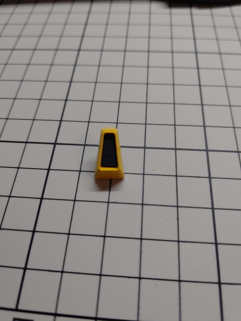 各部にこのようなパーツが多くありますがすべてプラ板で開口部を埋めるようなディテールを作成してます。