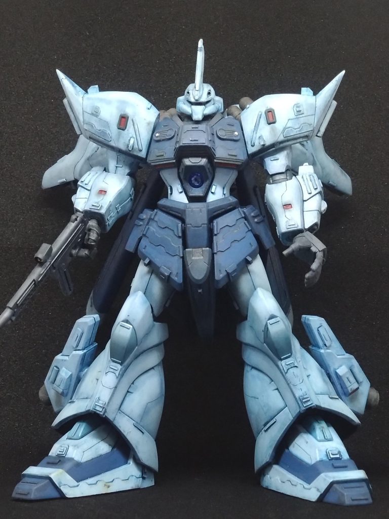 サブウェポン。バインダー折り畳み。 鼻の穴をパテで埋める事で、豚→猛禽類っぽく。