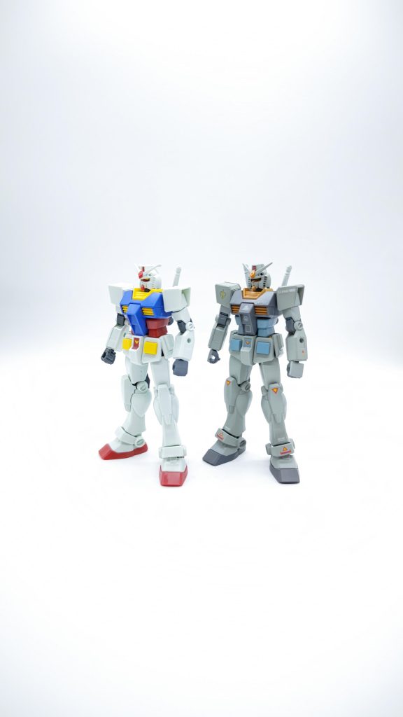 素組みEGとの比較こうして見てみると、セピアカラーみたいにも見えるな…