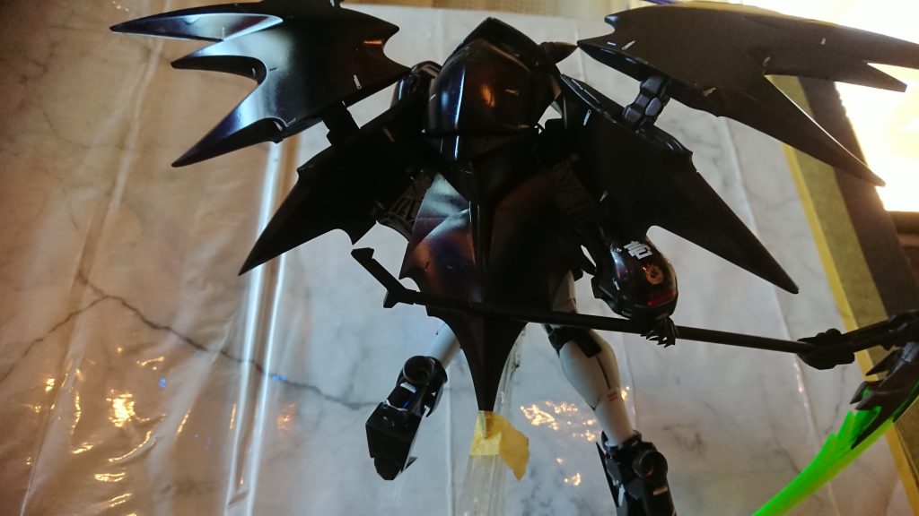 バックはシンプルにしました前回が派手でしたし暗闇から実現のイメージで