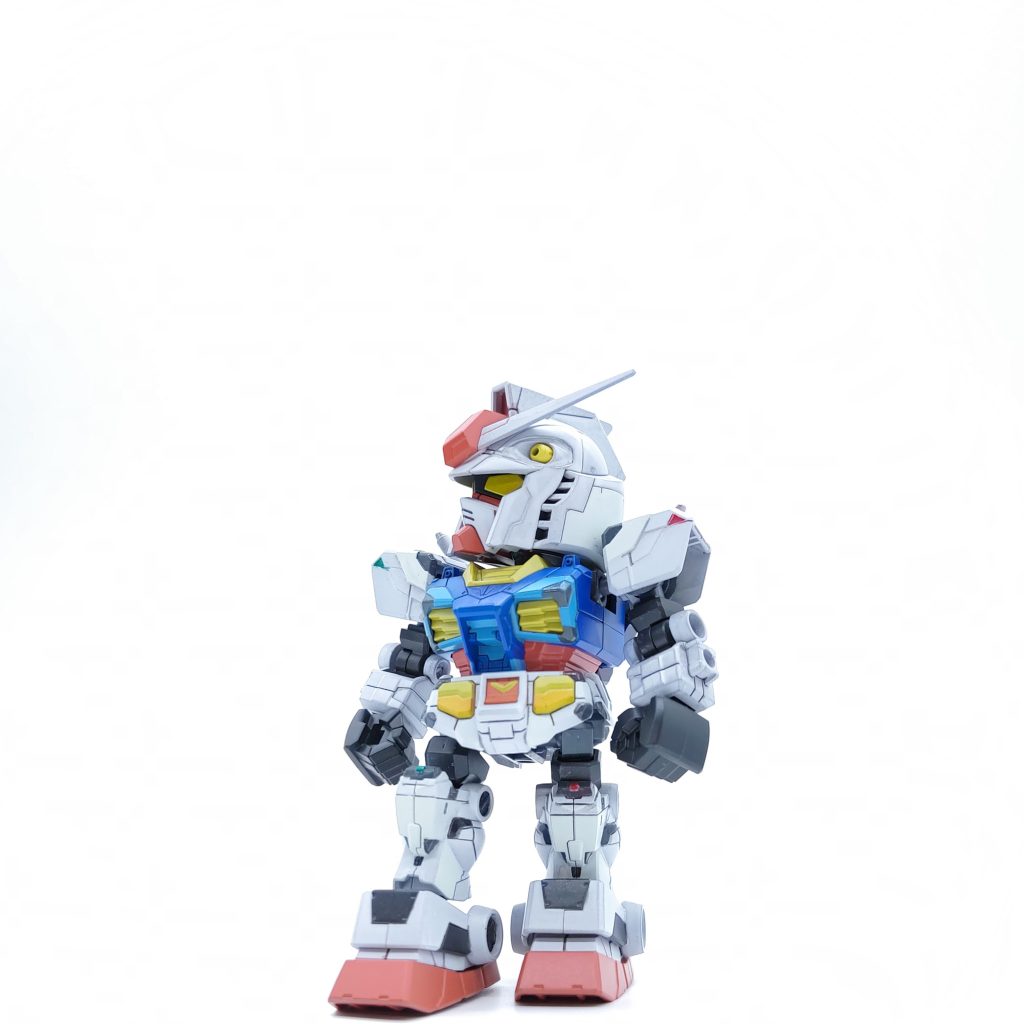 横浜ガンダムのモーションをイメージしました。SDクロスシルエットなのでポージングには難儀しましたが、それっぽく撮れました。