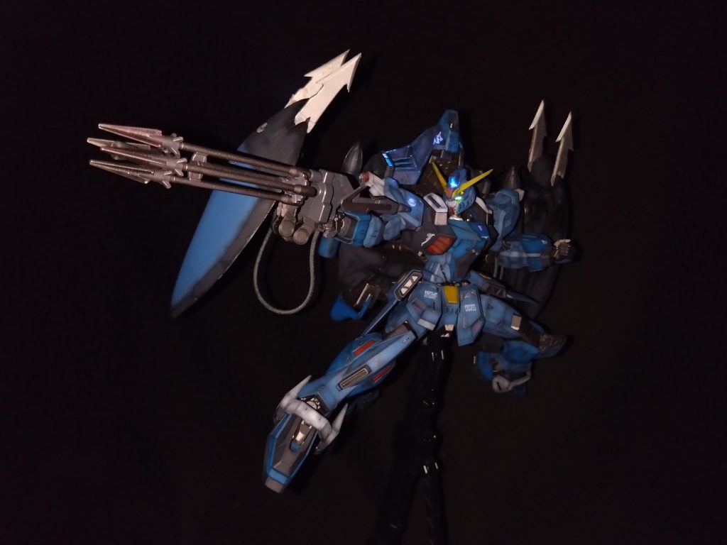 メイン射撃兵装として、HGアクアハンブラビの武装を拝借してます。　　　　　　　　　　　　　　　　程よい大きさ＋水中で使うのに違和感がなかったのでいい感じになりました😁