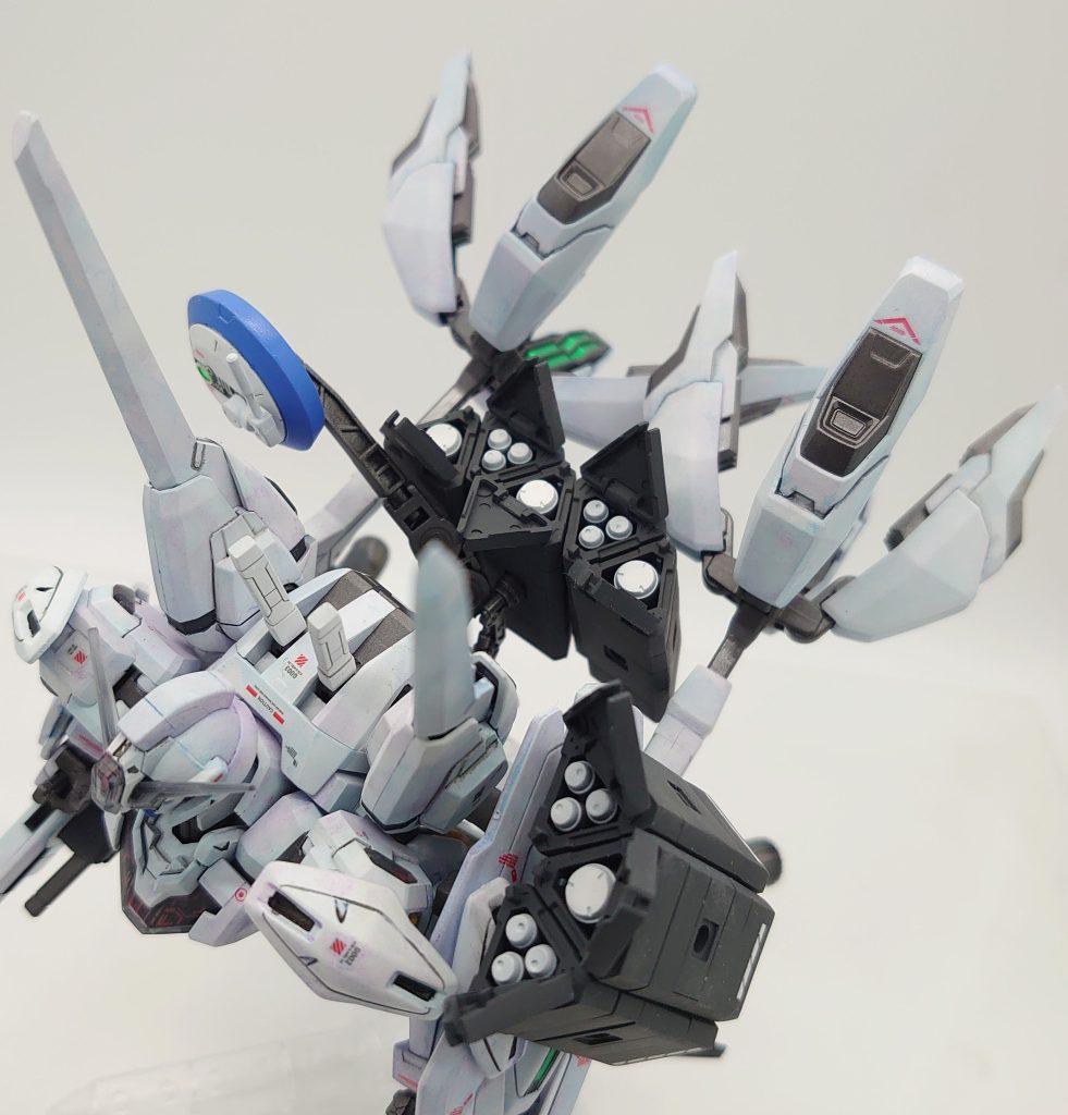 白いボディカラーに変化を持たせたかったのでジェイドブルーとレイヤーパープルをランダムにテクスチャを貼る感覚でフィルタリングしました。