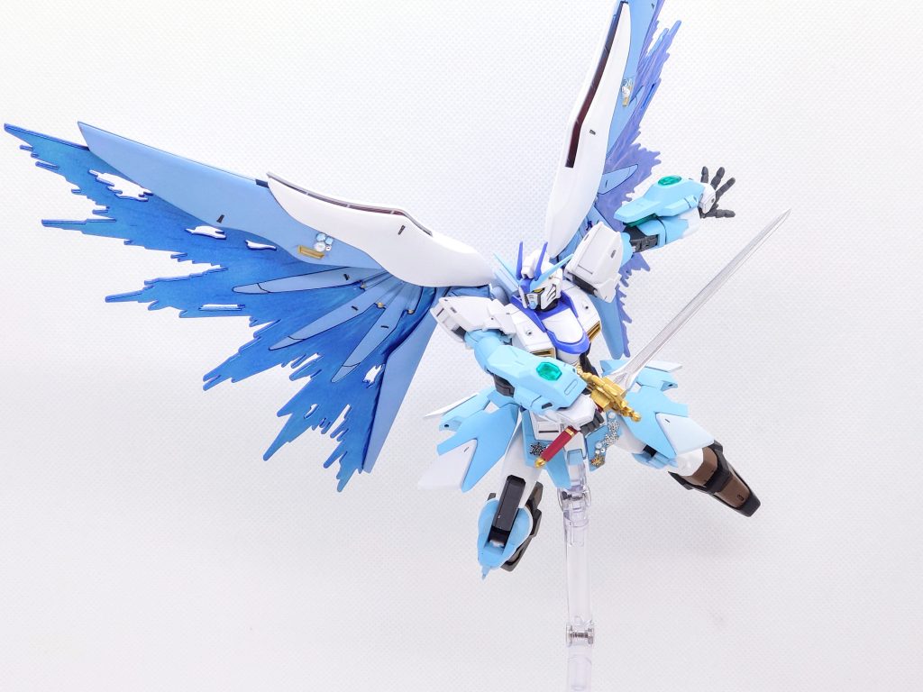 ソード以前のものより細身のものに変更しました。 