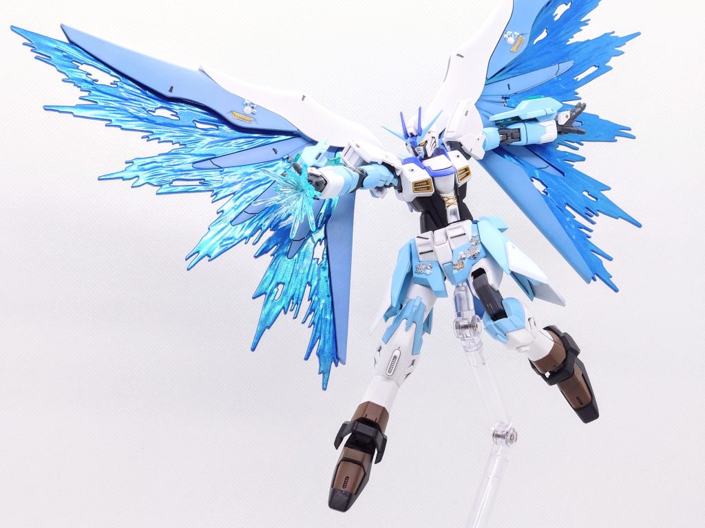 雪花ラミィ専用機【スタラティテガンダム】(アップデート）–4枚目/制作者：LEN