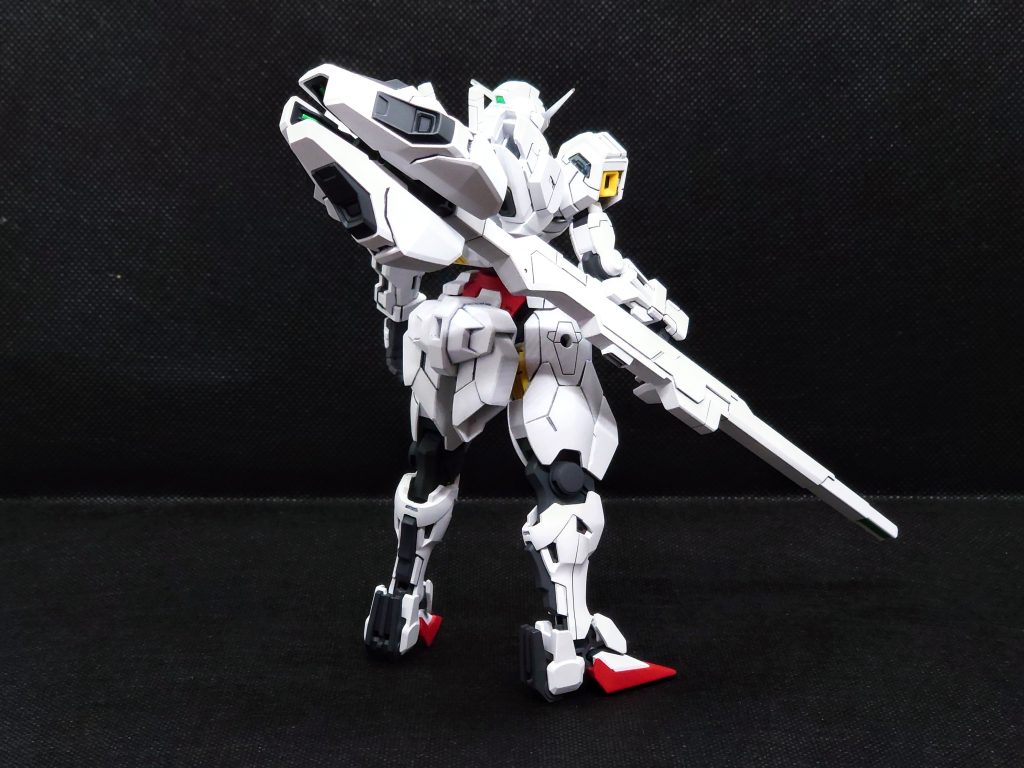 背面キットオリジナルのアームは撤去しています。