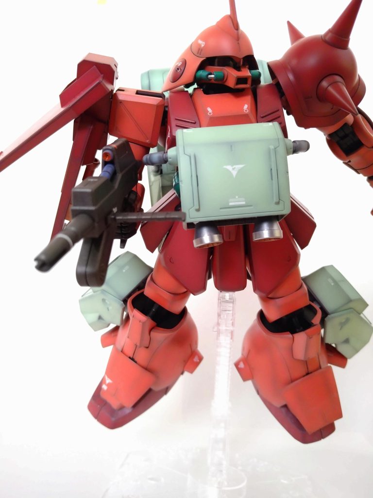 ベースに斜めに取り付けたので真正面の写真無いです