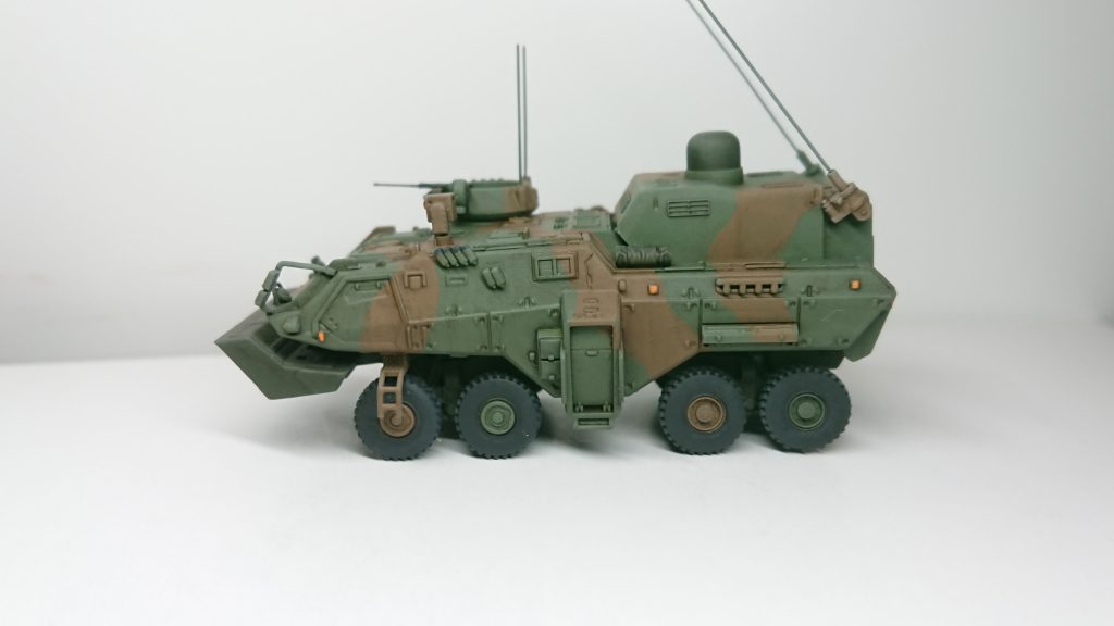 指揮通信っぽいユニット積んだ装輪式です