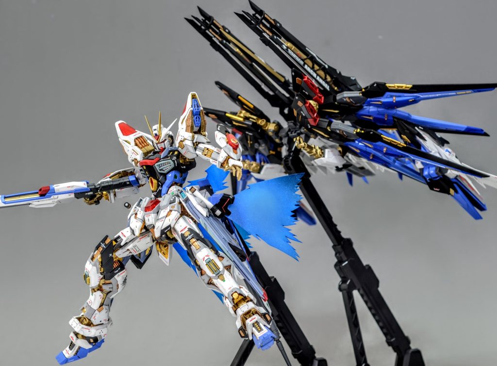 分離合体機能はジャスティス系列機を参考にしました。