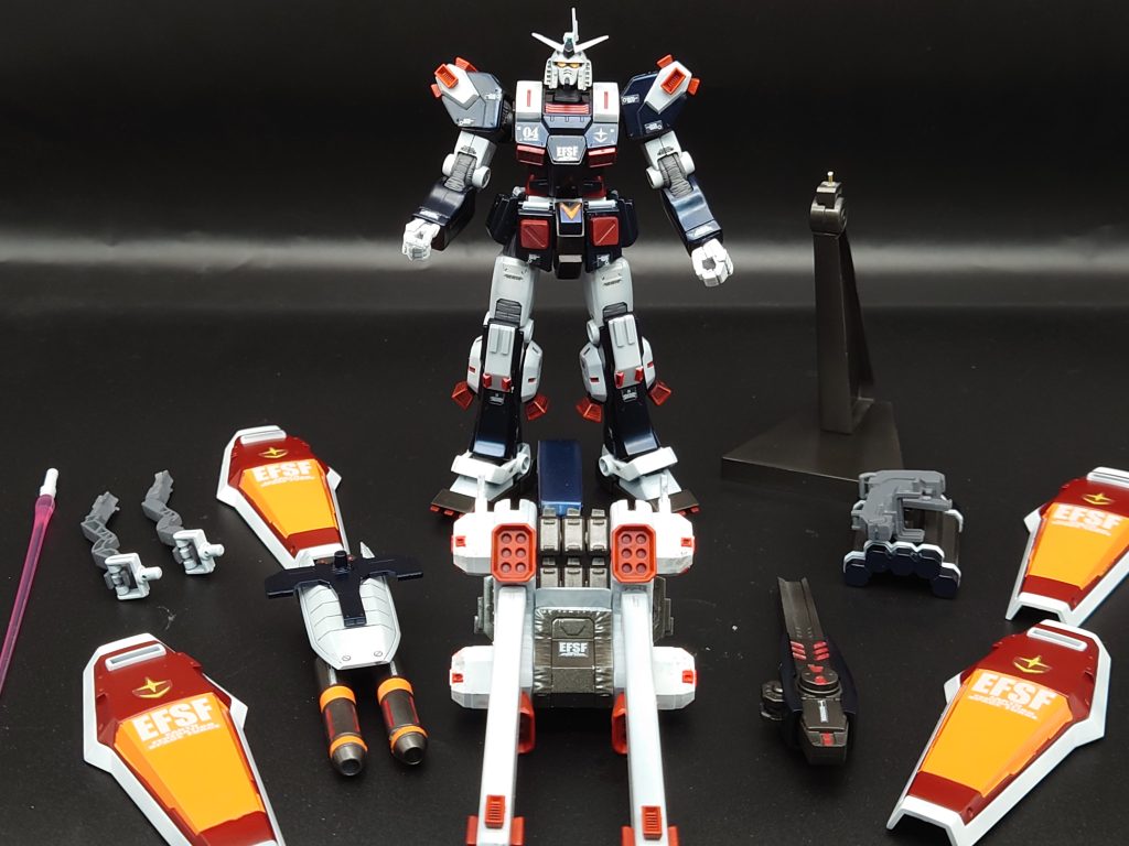 フルアーマーガンダム　火器満載なので、こんなショット撮りたくなるよね〜