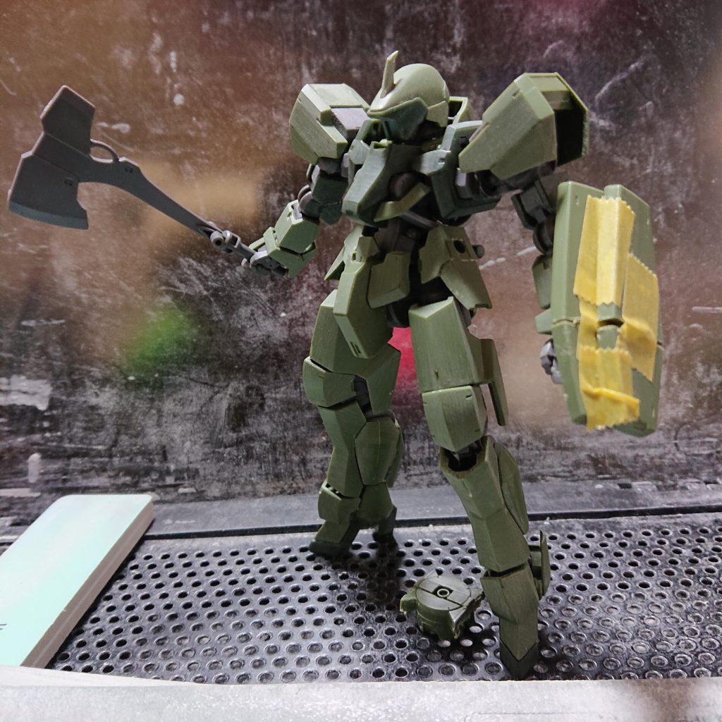 シールドを2枚合体させてサイズを確認しましたが1枚の方が良かったので当初の1枚に戻しました。