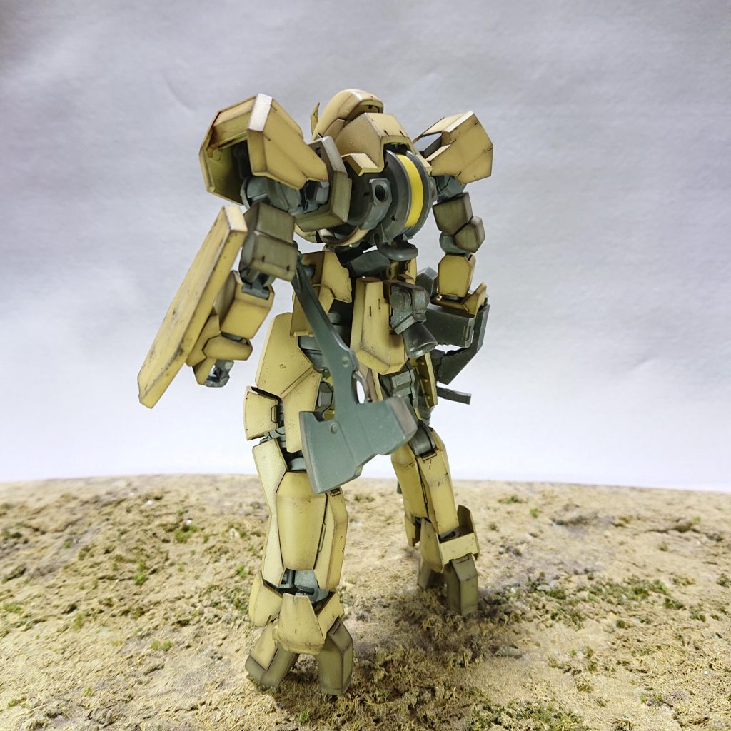 バックパックを廃止した事でバックスタイルはシンプルになりました。