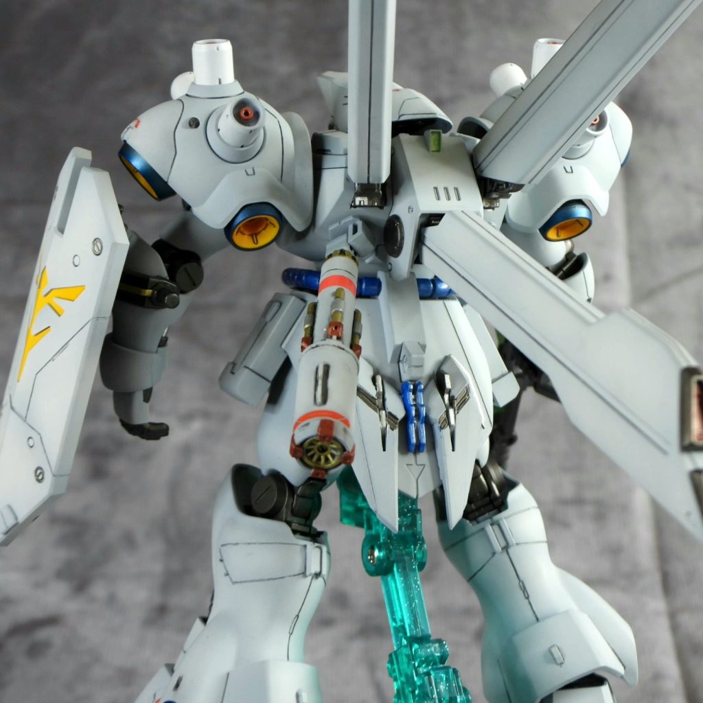 Here you can see how I scratchbuilt the fuel tanks.