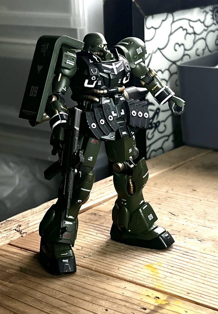 朝陽を照明代わりに