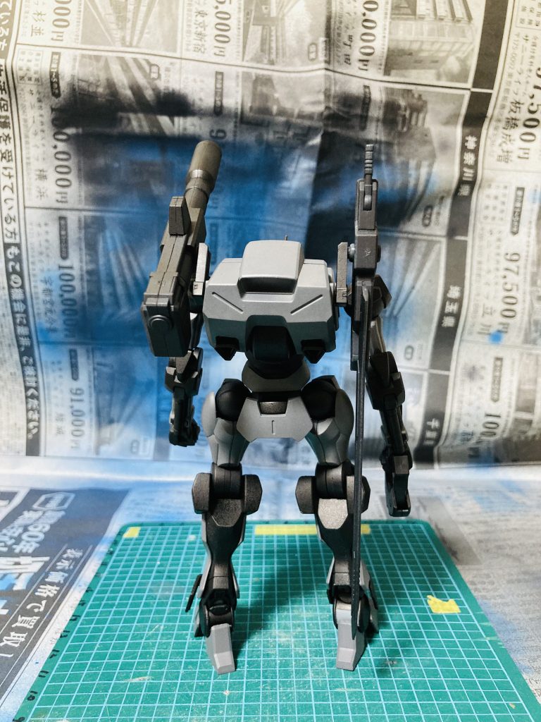 お恥ずかしい話しですが、武器のゲート処理を忘れたまま塗装してしまいました。