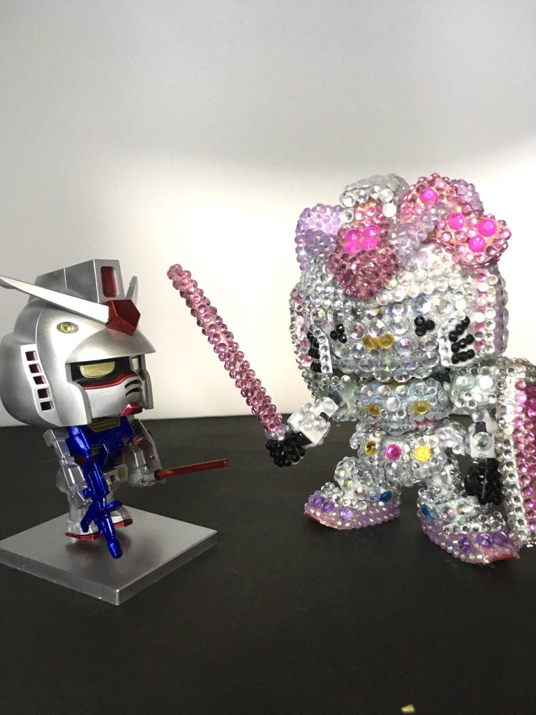 むか〜し作った定価3倍シャア専用価格のキティガンダム ！(カスタムしすぎ！！)大きさは3倍ではないが！サ●リオ版権パワーで3倍ダァ！ ではまた〜！