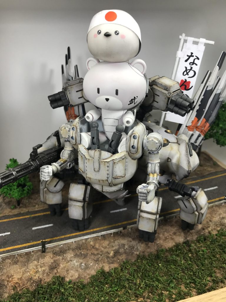 守るも攻めるも黒鉄(くろがね)の浮かべる城ぞ頼みなる浮かべるその城日の本の皇国(みくに)の四方(よも)を守るべし真鉄(まがね)のその艦(ふね)日の本に仇なす国を攻めよかし※軍艦マーチより