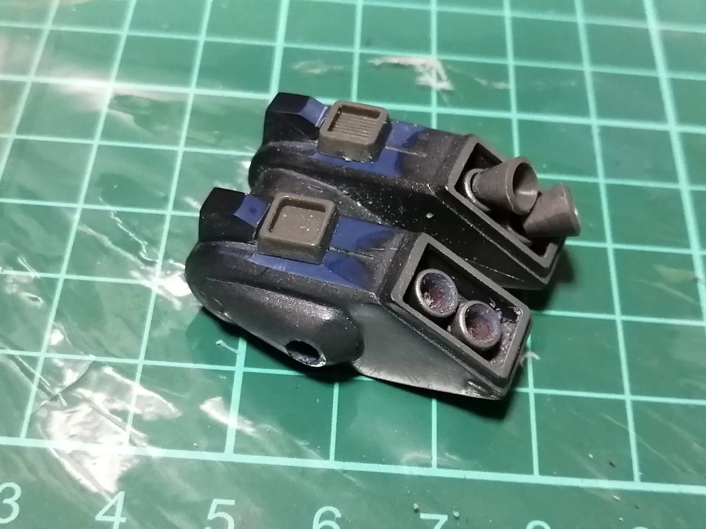 バックパックは百式の流用。