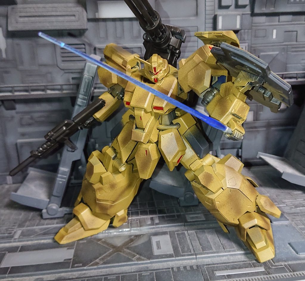 1/144大型MSになってくると改造しようとすると1/100くらいのパーツが必要なので武装の変更とかになりがち・・・（HGがメインなので