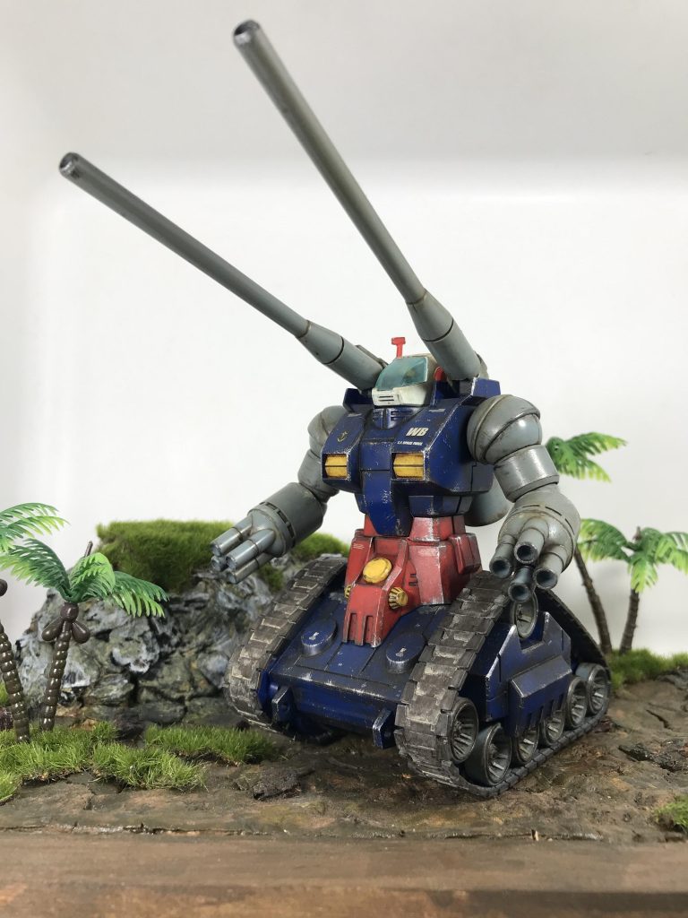 まずHG ガンタンク 単品無塗装パチ組→一部デカール貼り→つや消しスプレー→お手軽ウェザリングいつもの成形色を活かしたワンパターン汚しのガンプラ復帰初期の過去作品