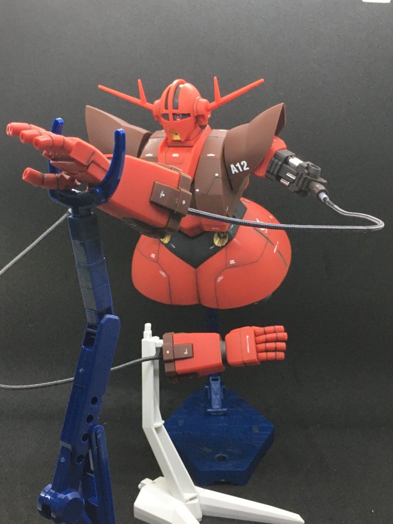 　ケーブルは長短2種製作したのでシチュエーションに合わせて使用します。ただ短い方でも撮影ブースに収まりません。