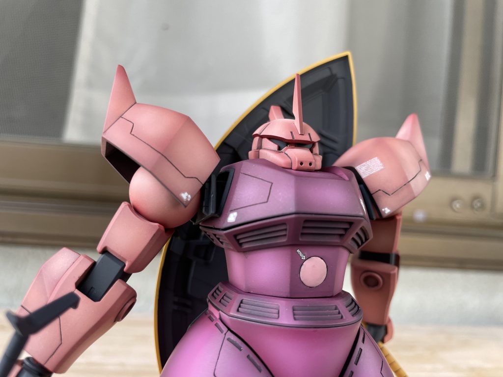 モノアイはHアイズを埋め込みましたUVライトを忘れたので全然光って見えませんね