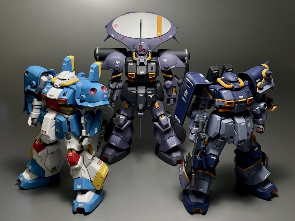 SIDE-F限定で発売開始されたホビーハイザックで作った改造ハイザック軍団でパシャリ。ホビーハイザック 逆シャア版 風https://gumpla.jp/hg/1534669A.O.Z アイザック 風https://gumpla.jp/hg/1551345