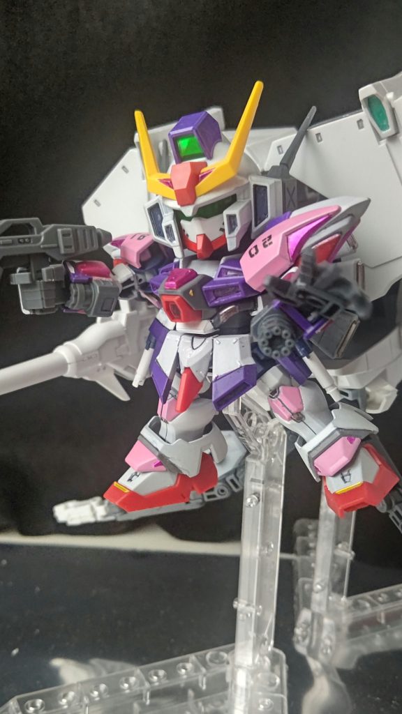 自作したバックパックはオーキスを背負う為のジョイントでありました。改めて見て、デンドロビウムが拠点防衛用は建前すぎる。どう考えても拠点強襲用ですわ。