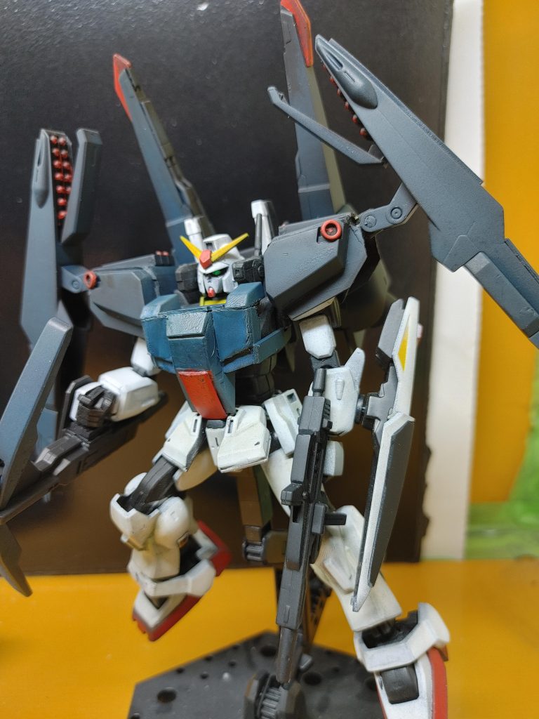 ミサイルポッドも開閉可能。※没になった胸部装甲です(>_<)